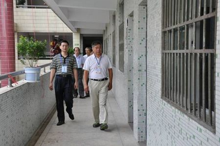 巡考組巡查考場(chǎng)秩序