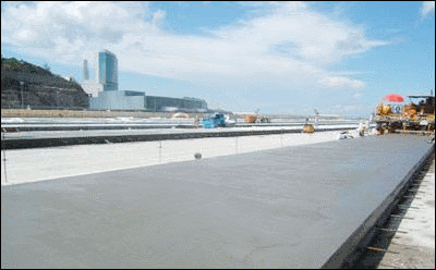 二級建造師考試知識點(diǎn)：水泥混凝土路面縱縫設置與施工